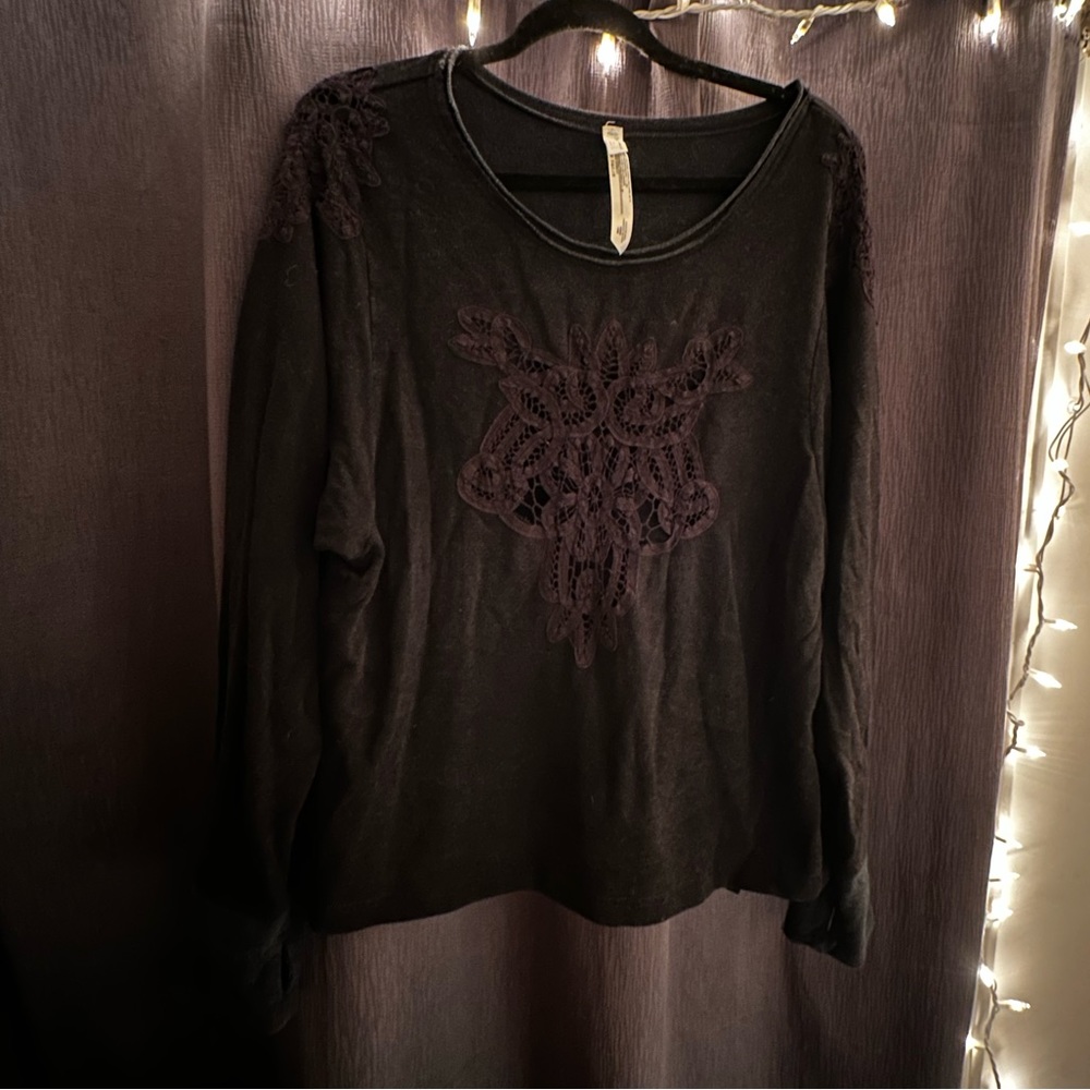 Black Long Sleeve Free People - Lace Front Design Size M
